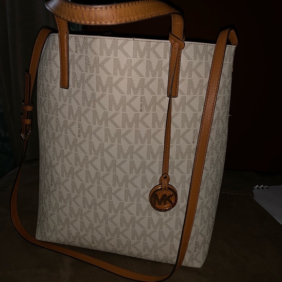 Michael Kors Handbags - Michael Kors large tote bag